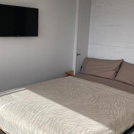 Torremolinos,Estudio Junto Al Mar En La Carihuela Екстериор снимка